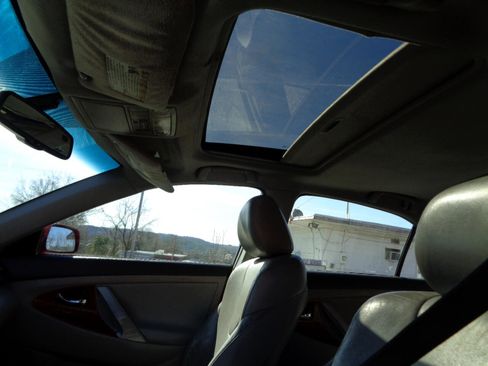 Used 2009 Toyota Camry XLE image 25