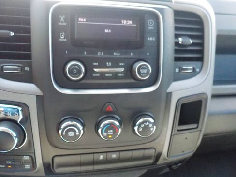 Used 2017 RAM 1500 Express AWD/4WD image 20