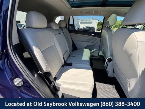 Used 2023 Volkswagen Tiguan SE w/ Panoramic Sunroof Package AWD/4WD image 24