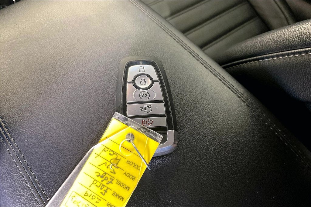 Used 2019 Ford Edge SEL w/ Equipment Group 201A FWD image 12