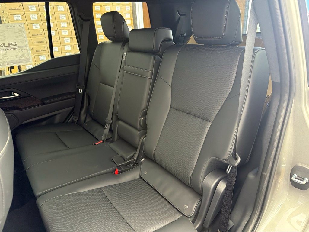 New 2026 Lexus GX 550 w/ Cold Area Package AWD/4WD image 21