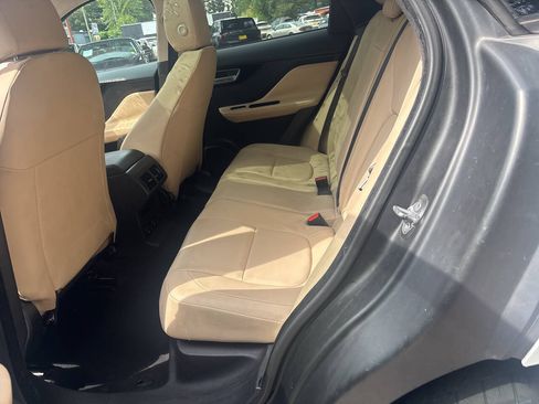 Used 2017 Jaguar F-PACE Premium AWD/4WD image 14