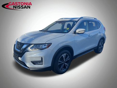Used 2020 Nissan Rogue SV w/ Sun & Sound Touring Package image 6