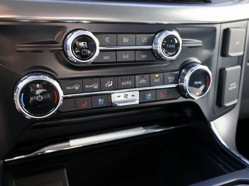 Used 2023 Ford F150 Lariat AWD/4WD image 28