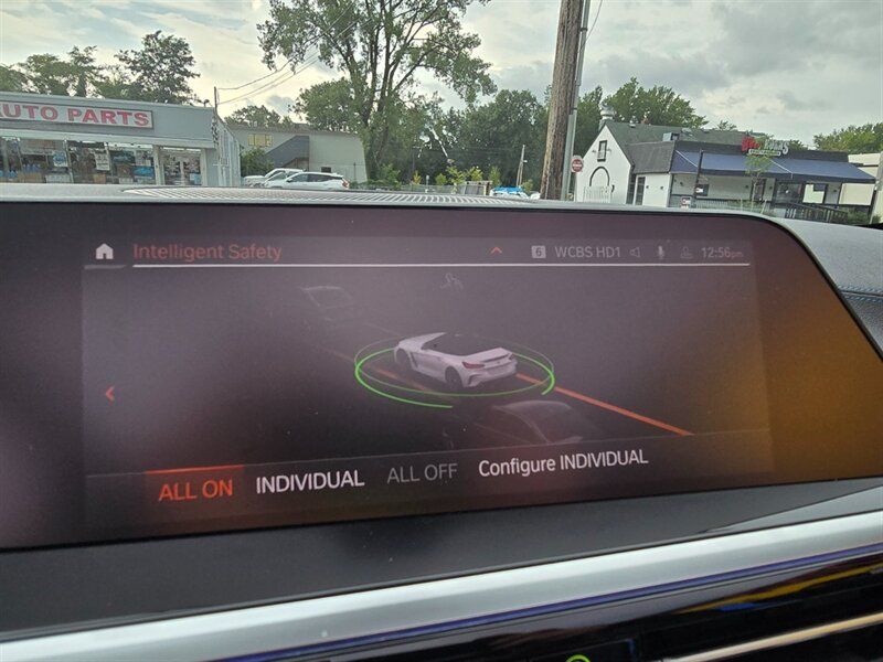 Used 2025 BMW Z4 M40i w/ Edition RWD image 34