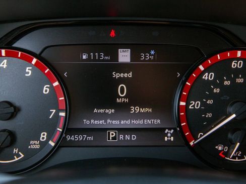 Used 2022 Nissan Frontier PRO-4X w/ Technology Package image 19