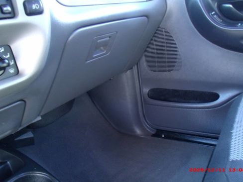 Used 2003 Ford Ranger XLT image 12