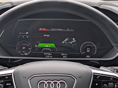 Used 2021 Audi e-tron Premium AWD/4WD image 21