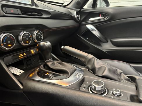 Used 2017 FIAT 124 Spider Abarth RWD image 22
