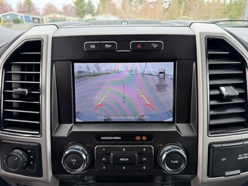 Used 2021 Ford F250 Lariat w/ Lariat Ultimate Package image 23