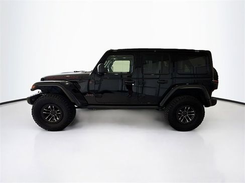 Used 2024 Jeep Wrangler Unlimited Rubicon image 4