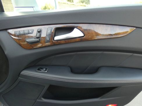 Used 2014 Mercedes-Benz CLS 550 image 32