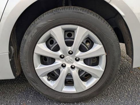 Certified 2022 Toyota Corolla LE image 13