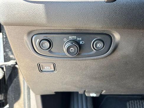 Used 2024 GMC Terrain SLT AWD/4WD image 26