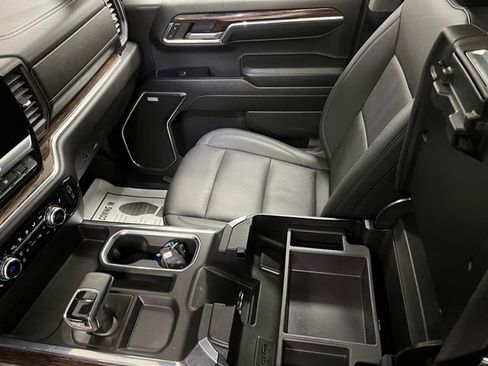 Used 2024 GMC Sierra 1500 Elevation w/ Elevation Premium Package AWD/4WD image 39