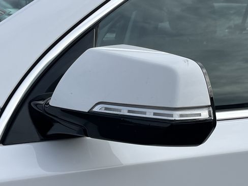 Used 2018 Chevrolet Traverse LT image 28