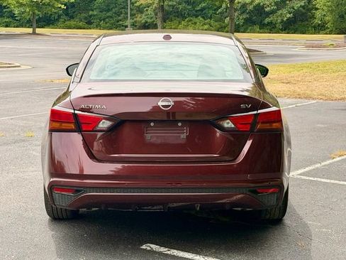 Used 2024 Nissan Altima 2.5 SV FWD image 6