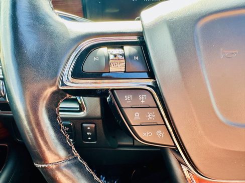 Used 2022 Lincoln Navigator Reserve image 33