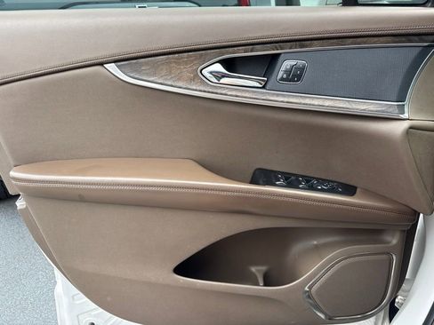 Used 2016 Lincoln MKX Reserve FWD image 6