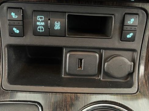 Used 2016 Chevrolet Traverse LT w/ Style and Technology Package image 42