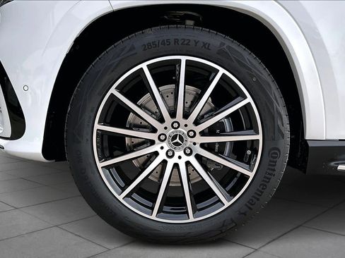New 2026 Mercedes-Benz GLS 450 4MATIC image 21
