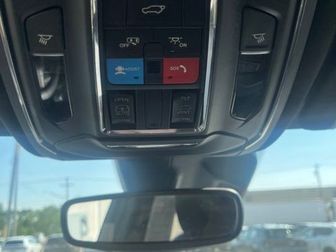 Used 2023 Jeep Grand Cherokee Altitude AWD/4WD image 22