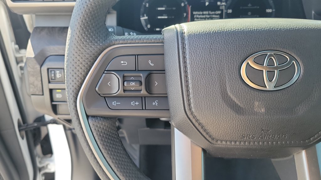 Used 2025 Toyota Tacoma Limited AWD/4WD image 19
