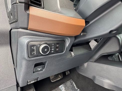 Used 2024 Ford Bronco Outer Banks image 19