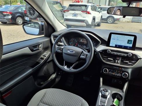 Certified 2022 Ford Escape SE w/ SE Sport Appearance Package image 12