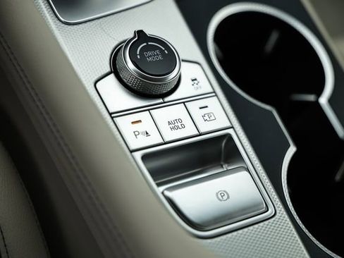 New 2026 Genesis G70 2.5T Prestige image 39