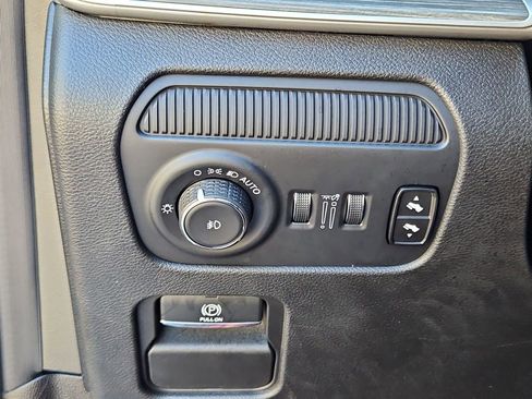 Used 2024 Jeep Wagoneer L Series III w/ Flexible Seating Group image 14