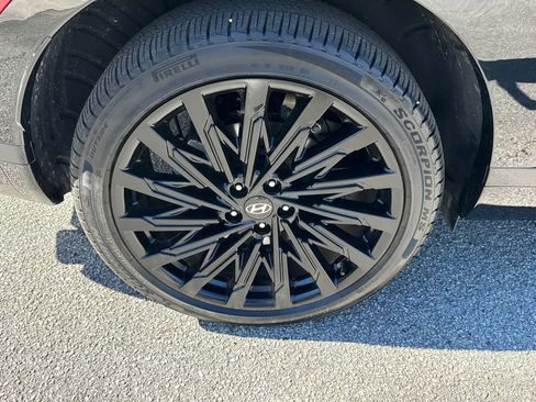 Used 2025 Hyundai Santa Fe Calligraphy image 17