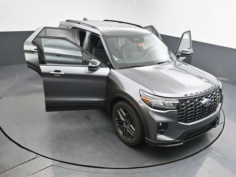 New 2026 Ford Explorer ST image 36