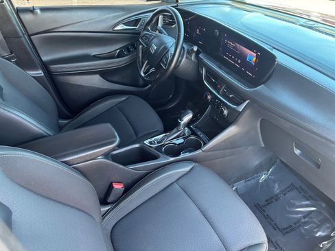 Used 2025 Buick Encore GX Preferred image 11