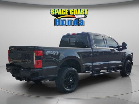 Used 2024 Ford F250 Lariat w/ Black Appearance Package AWD/4WD image 3
