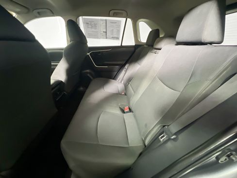 Used 2022 Toyota RAV4 LE FWD image 28