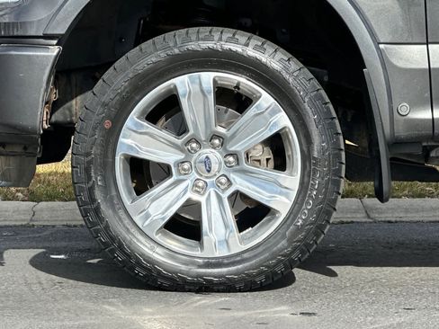 Used 2015 Ford F150 Platinum w/ Equipment Group 701A Luxury image 25