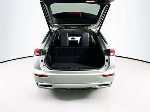 Used 2024 Mitsubishi Outlander SE image 31