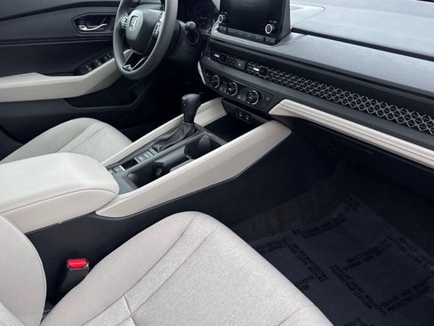 Used 2024 Honda Accord EX image 32