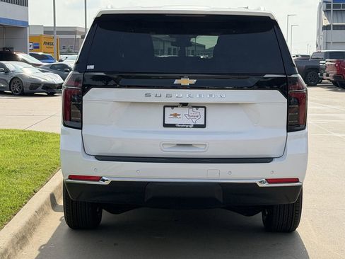 New 2026 Chevrolet Suburban LS image 5