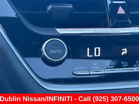 Used 2024 Toyota Corolla SE w/ SE Premium Package FWD image 29