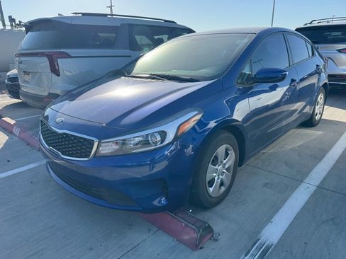 Used 2018 Kia Forte LX FWD image 2