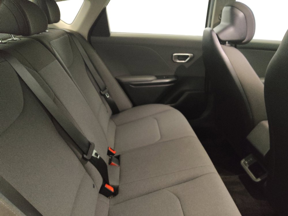 Used 2025 Kia K4 FWD image 19