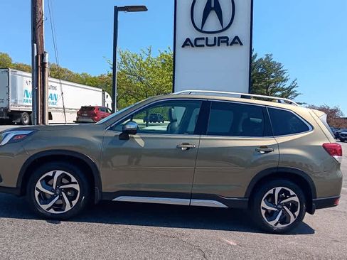 Used 2023 Subaru Forester Touring AWD/4WD image 2