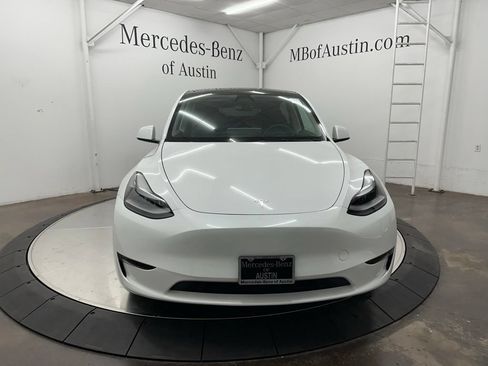 Used 2023 Tesla Model Y Long Range AWD/4WD image 2