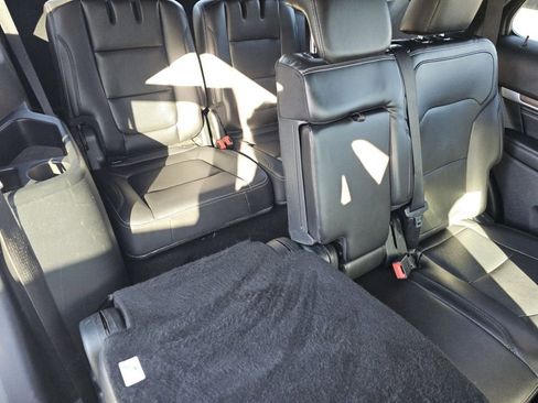 Used 2019 Ford Explorer Limited w/ Class III Trailer Tow Package image 28