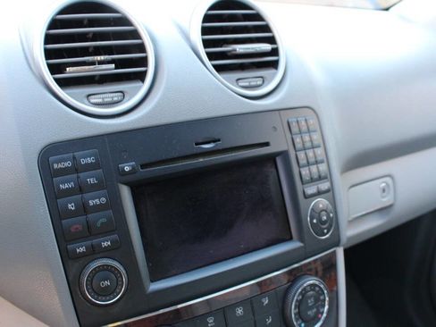 Used 2011 Mercedes-Benz ML 350 2WD image 18