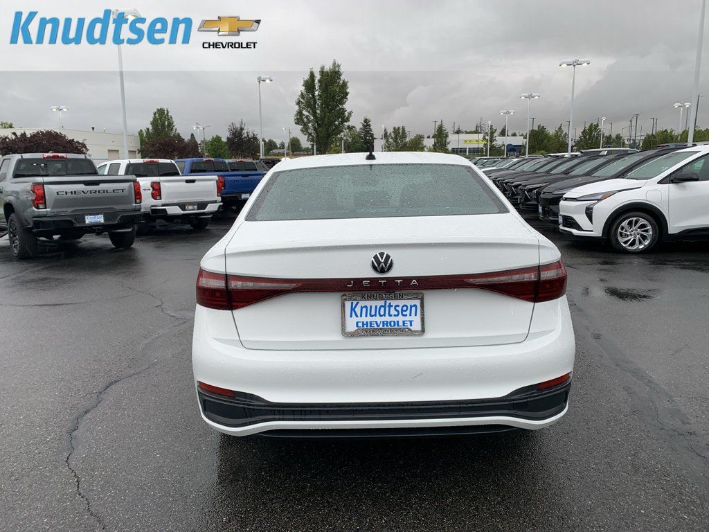 Used 2025 Volkswagen Jetta Sport FWD image 6