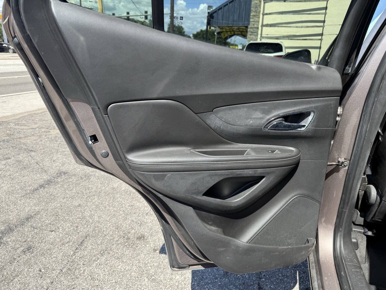 Used 2014 Buick Encore Convenience AWD/4WD image 19