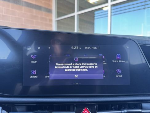 Used 2024 Kia Niro EX image 23